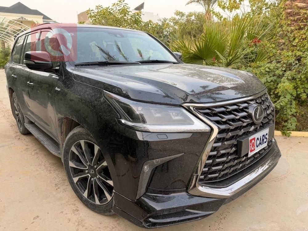 Lexus LX